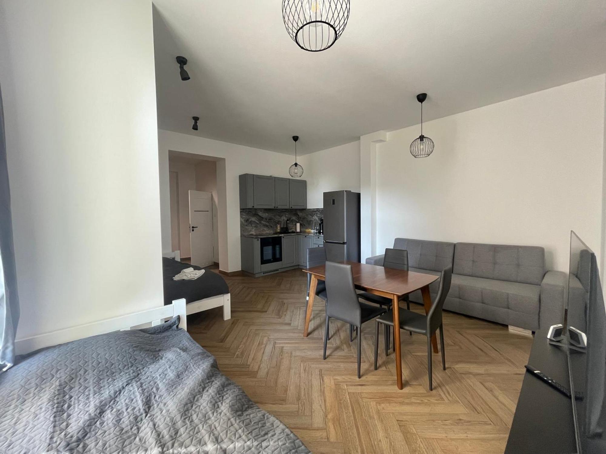 Apartamenty Kamienica Centrum - 1 Maja Lubiń 외부 사진